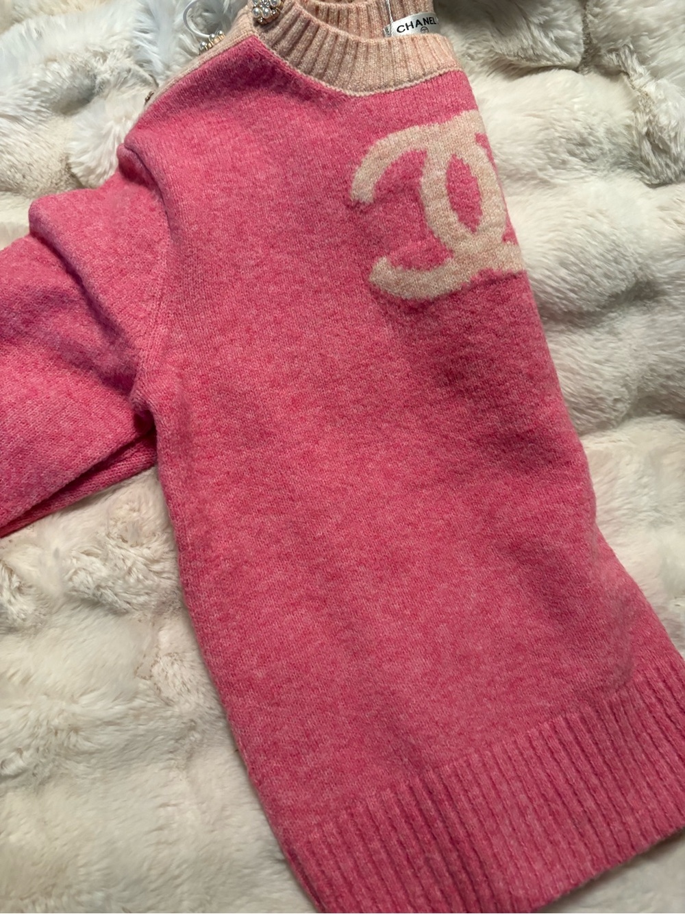 Luxury style Pink Logo Wool Blend Sweater - Picture 3 of 5